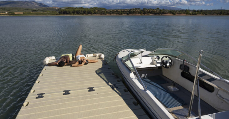 Budget serré ? Louez un bateau à partir de 100€ pour vos aventures nautiques